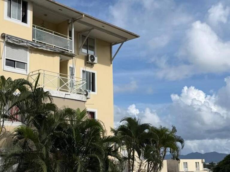 Appartement T2 À Louer à FORT-DE-FANCE — photo 1