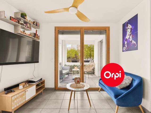 Appartement À Vendre — photo du bien