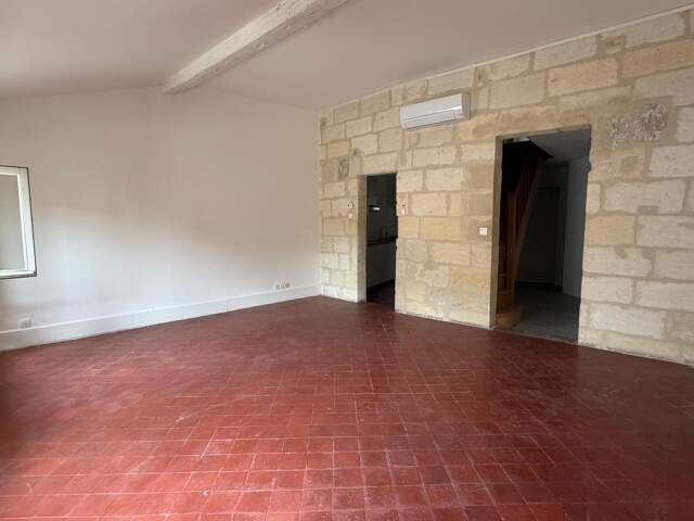 Appartement À Louer — photo du bien