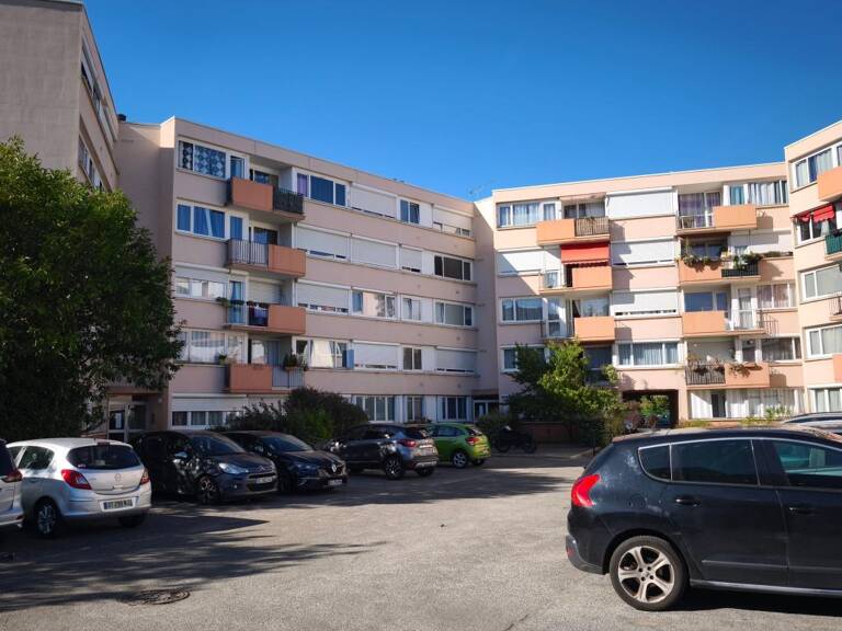 Appartement À Vendre — photo 1