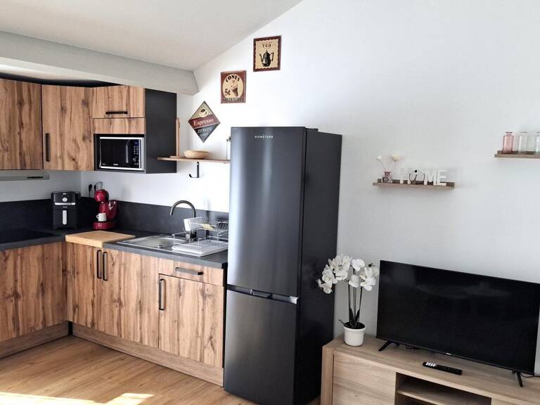 TRES BEL APPARTEMENT MEUBLÉ, DE TYPE 2 HYPER PROCHE DES FACS — photo 1