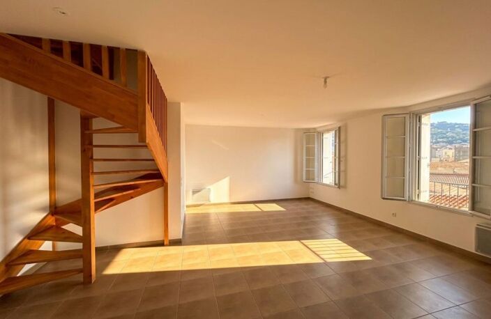 Appartement À Vendre - Superbe duplex - Dernier étage avec ascenseur — photo 3