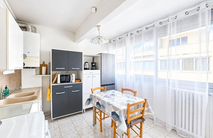 Exclusivité, appartement de 28m² climatisé avec parking privé en centre ville de Balaruc-Les-Bains — photo 5