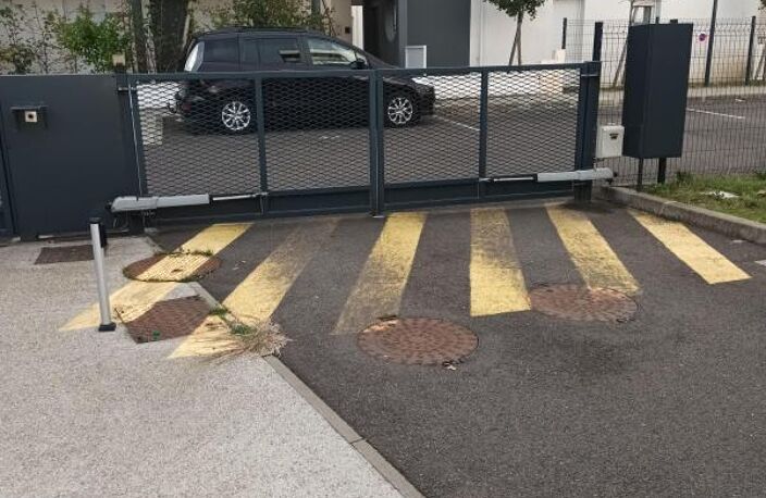 Parking À Louer — photo 4