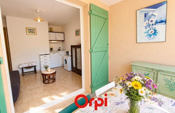 BANDOL A VENDRE STUDIO AVEC LOGGIA AU CALME PROCHE CENTRE ET PLAGES — photo 2