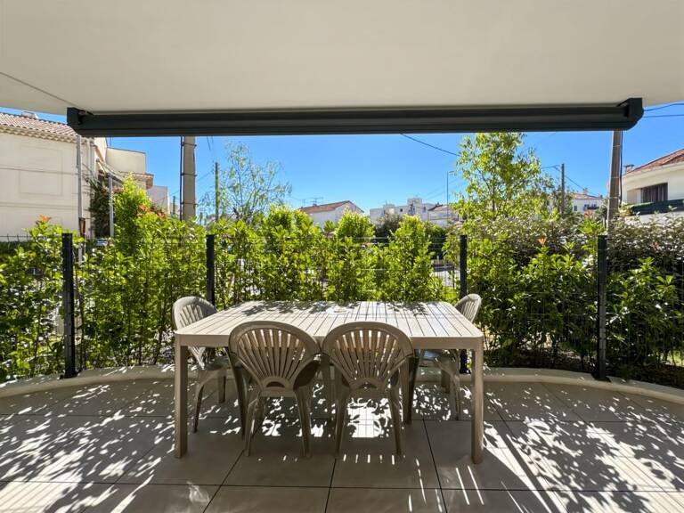 A 200 m des plages, au calme, magnifique T3 de 76 m2 + garage + parking de 17 m2 boxable — photo 1