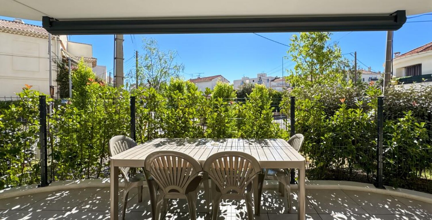 A 200 m des plages, au calme, magnifique T3 de 76 m2 + garage + parking de 17 m2 boxable — photo 1