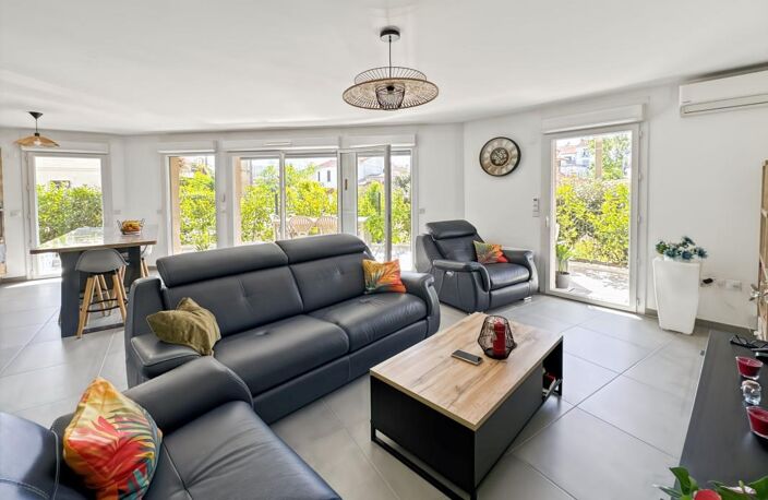 A 200 m des plages, au calme, magnifique T3 de 76 m2 + garage + parking de 17 m2 boxable — photo 3