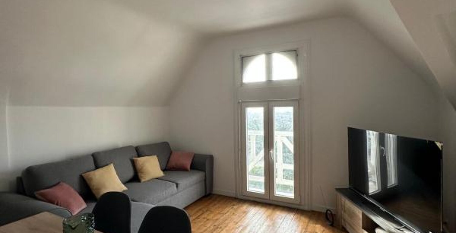 F2 BIS MEUBLÉ – CHARME DE L’ANCIEN — photo 1
