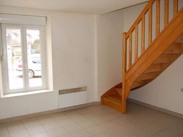 SAINT SATUR : appartement F2 (27 m²) — photo du bien