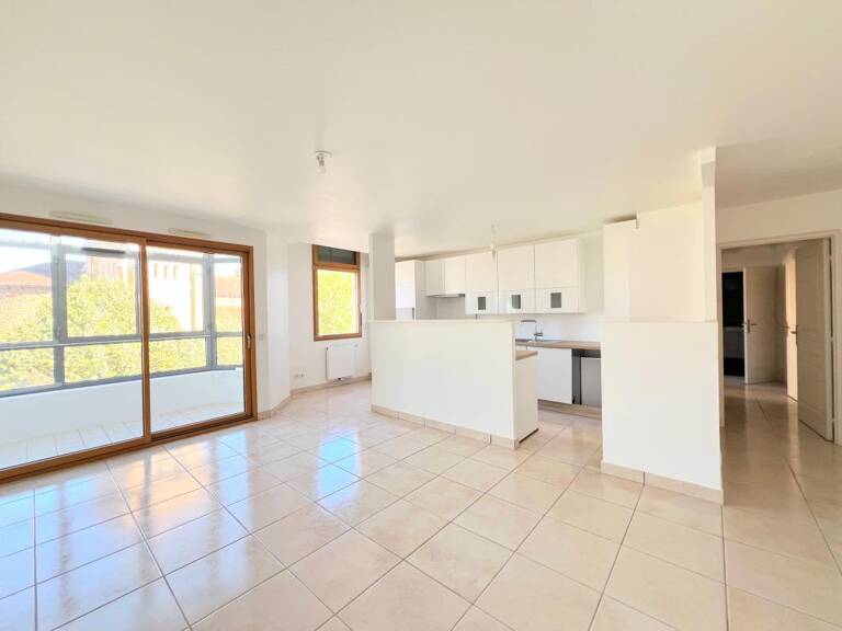 Appartement T3 À Vendre avec garage — photo 1