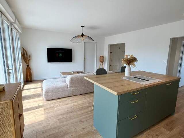 Appartement À Vendre — photo du bien