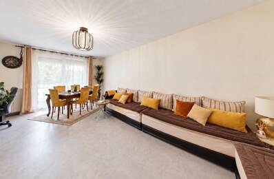 Appartement À Vendre T4 loué de 89 m² avec balcon, parking et cave — photo du bien