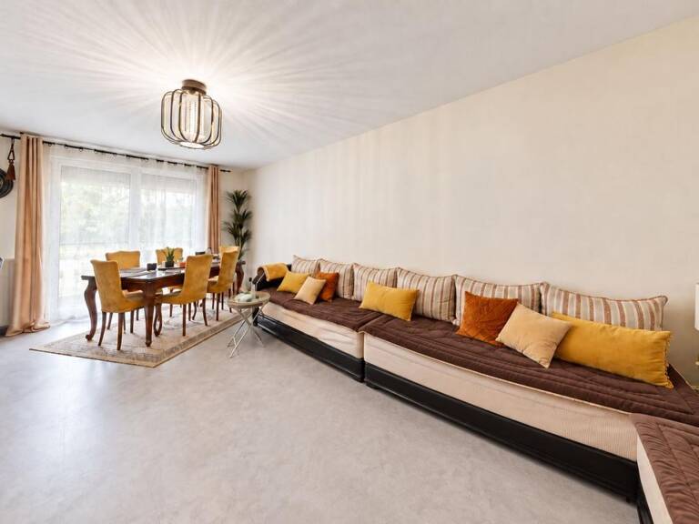 Appartement À Vendre T4 loué de 89 m² avec balcon, parking et cave — photo 1