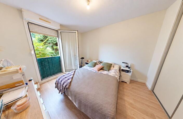 Appartement À Vendre T4 loué de 89 m² avec balcon, parking et cave — photo 5