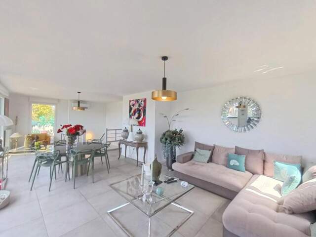 Appartement T4 112m2 À Vendre Esprit « maison sur le toit » au pied du métro Patte d’Oie terrasses 90m2
 2 places de parking en s/sol — photo du bien