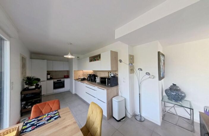 Appartement T4 112m2 À Vendre Esprit « maison sur le toit » au pied du métro Patte d’Oie terrasses 90m2
 2 places de parking en s/sol — photo 5
