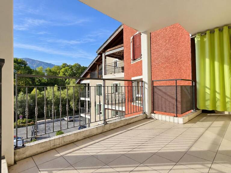T2 de 58 m² avec terrasse, jardin, balcon, garage et cave – Centre-ville de La Roche-sur-Foron — photo 1