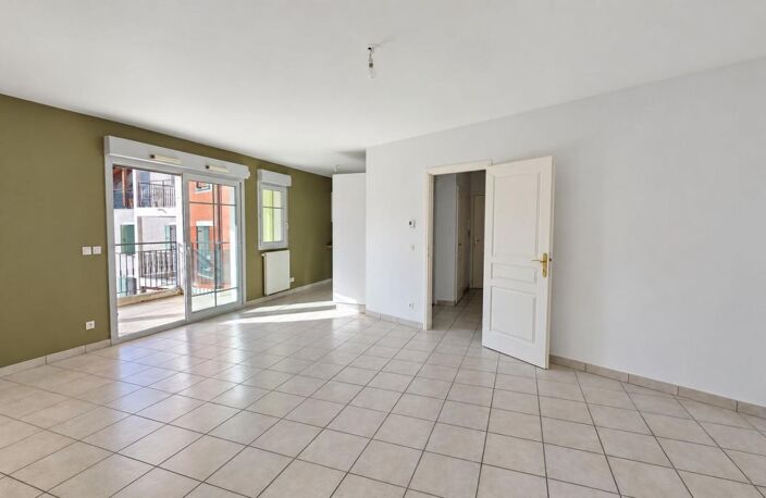 T2 de 58 m² avec terrasse, jardin, balcon, garage et cave – Centre-ville de La Roche-sur-Foron — photo 2
