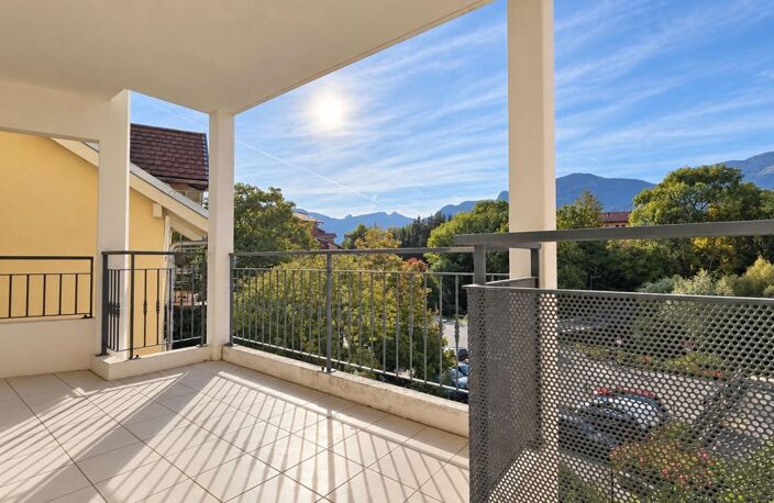 T2 de 58 m² avec terrasse, jardin, balcon, garage et cave – Centre-ville de La Roche-sur-Foron — photo 5