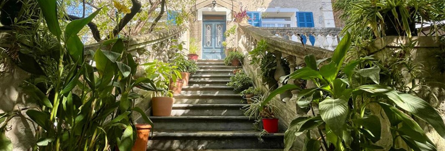Maison 8 Pièces 190 m² à vendre à Toulon (83200)