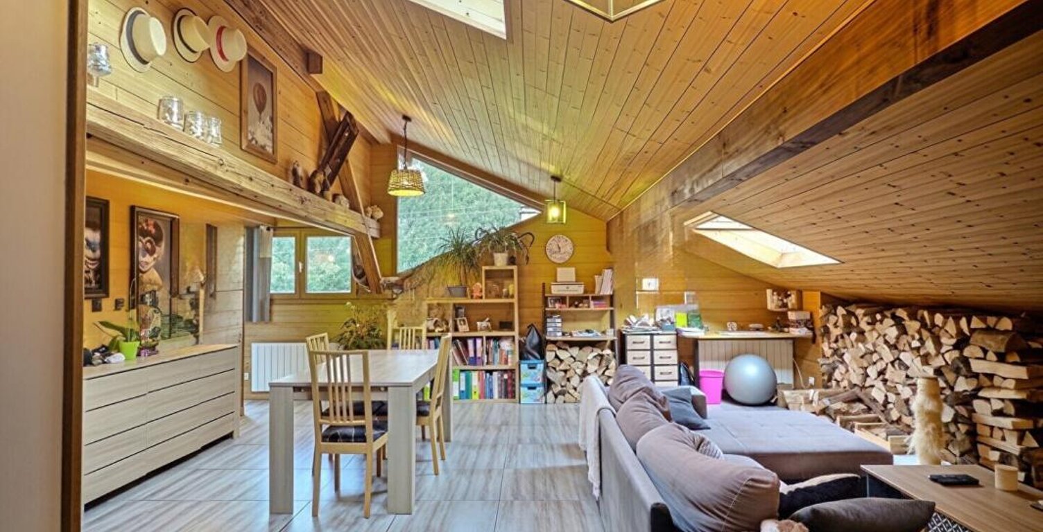MAGLAND APPARTEMENT T4 DUPLEX 70 M2 CARREZ , 110M2 Superficie Totale240 000 euros — photo 1