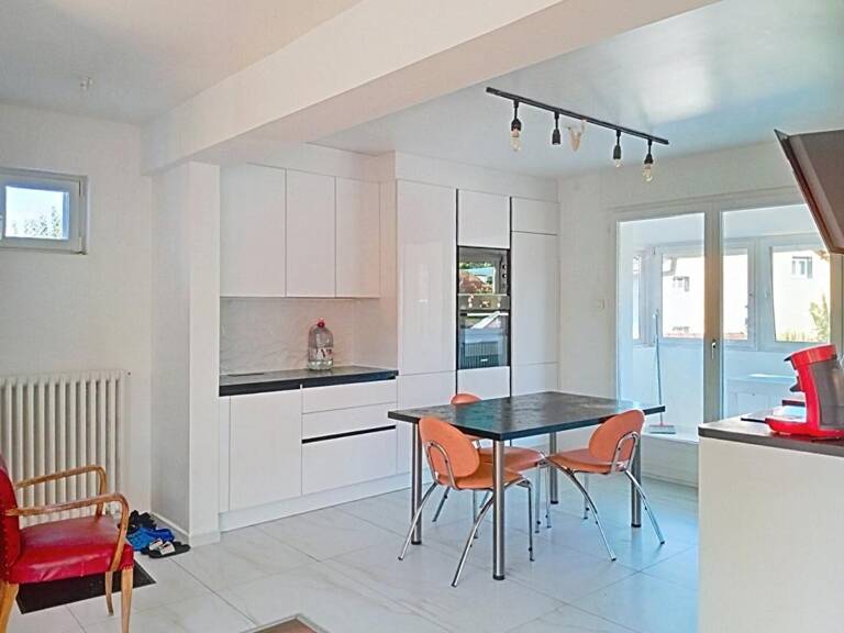 Essert espace , lumière  et 1000 m2 de terrain paysagé — photo 1
