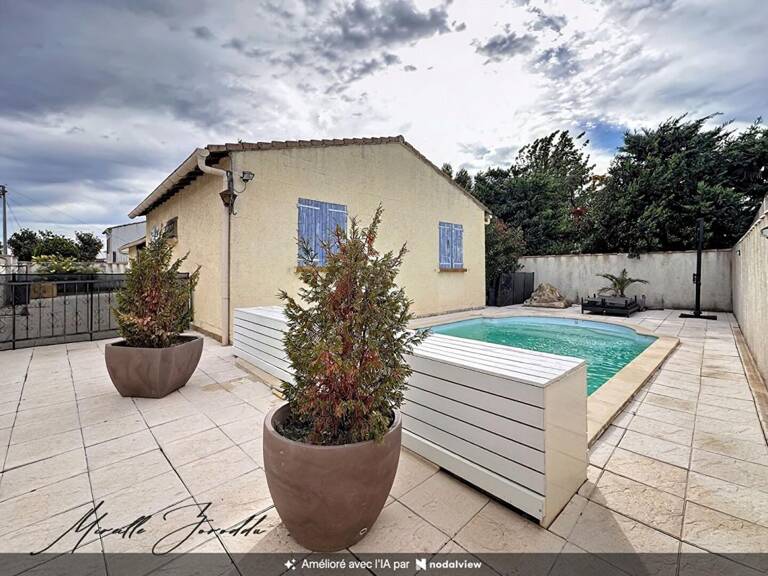 Maison   5 pièces 90 m² avec piscine et garage — photo 1