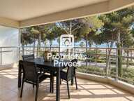 Hyères Port - T4 de 91 m2 avec terrasse, vue mer, piscine et garage — photo 2