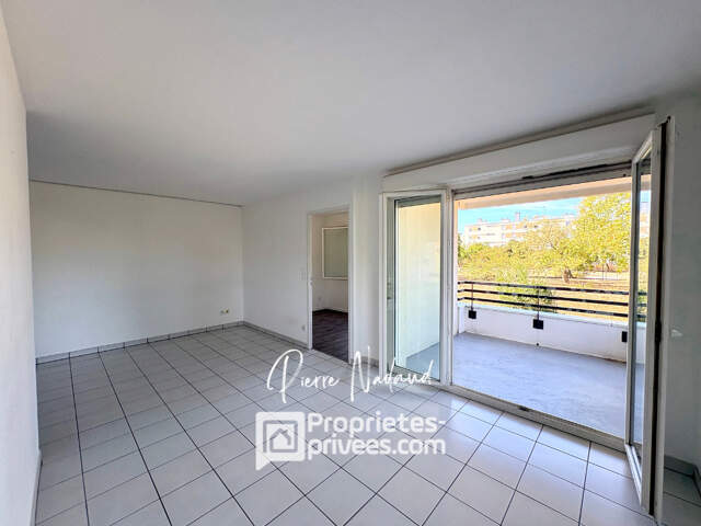 LIBOURNE - SECTEUR GARDEROSE - T2 BIS AVEC BALCON ET PARKING — photo du bien