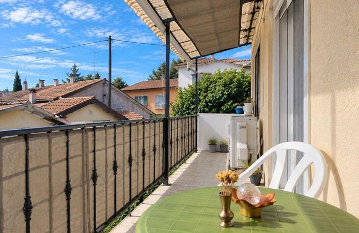Appartement Toulon 2 pièces 41 m2 rénové, quartier Vert Coteau — photo 2