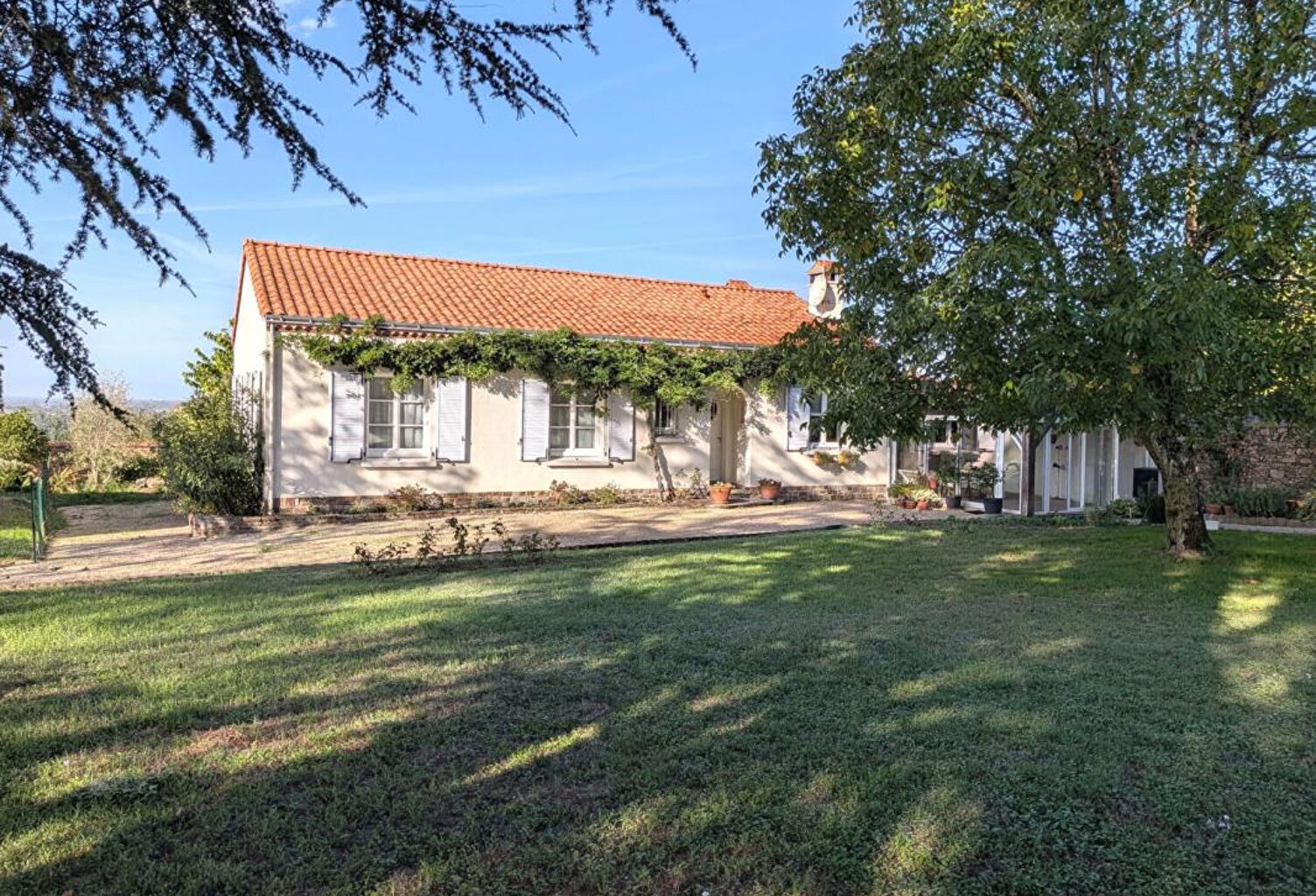 Maison 4 chambres, 140m², bourg de la Varenne, Orée d'Anjou (49270) — photo 1