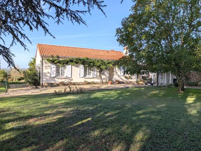 Maison 4 chambres, 140m², bourg de la Varenne, Orée d'Anjou (49270) — photo du bien