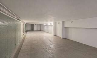 Garage  155 m² à vendre à Saint-Raphaël (83700)