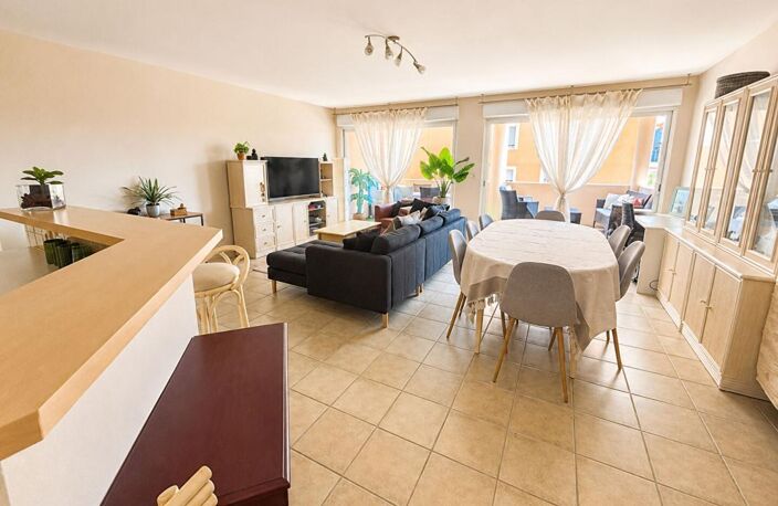 Appartement Hyères 4 pièce(s) 95 m2 — photo 3