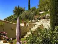 EXCLU, proche FORCALQUIER, Belle MAISON DE VILLAGE de 126 m²  avec terrasses, jardin et cour — photo 2