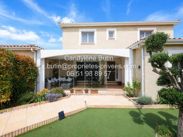 Élégante villa contemporaine de 140 m² aux prestations soignées avec vue sur les vignes — photo du bien