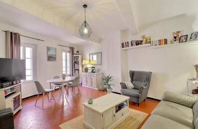 CENTRE VILLE SANARY SUR MER - APPARTEMENT DE TYPE 3 - — photo du bien