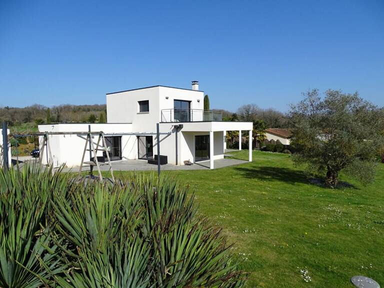 Villa Sainte Nathalene 5 pièce(s) 147.03 m2 — photo 1