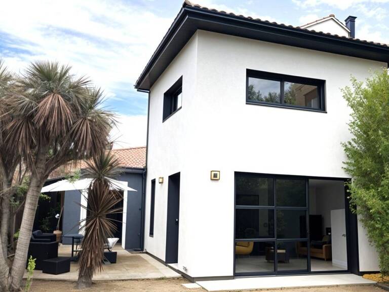 Maison - 7 pièces - 168 m² - Centre bourg — photo 1