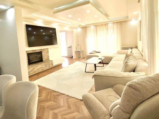 Maison AU COEUR de NOYON  - 4 pièce(s) 135 m2 - Sous-sol - Terrain 790m² — photo du bien