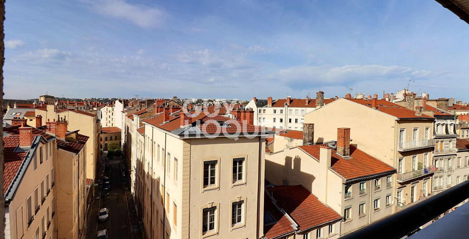 T5 en duplex comme une maison sur les toits - Saxe Gambetta — photo 1