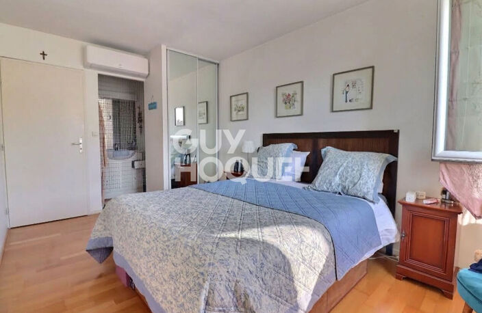 T5 en duplex comme une maison sur les toits - Saxe Gambetta — photo 5