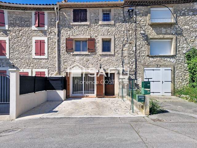 Maison de village de 60 m² environ avec parking — photo du bien