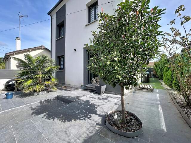Maison familiale 6 pièces 4 chambres — photo du bien