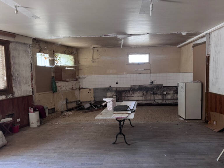EXCLUSIVITE : Immense potentiel au coeur d'un village en May — photo 1