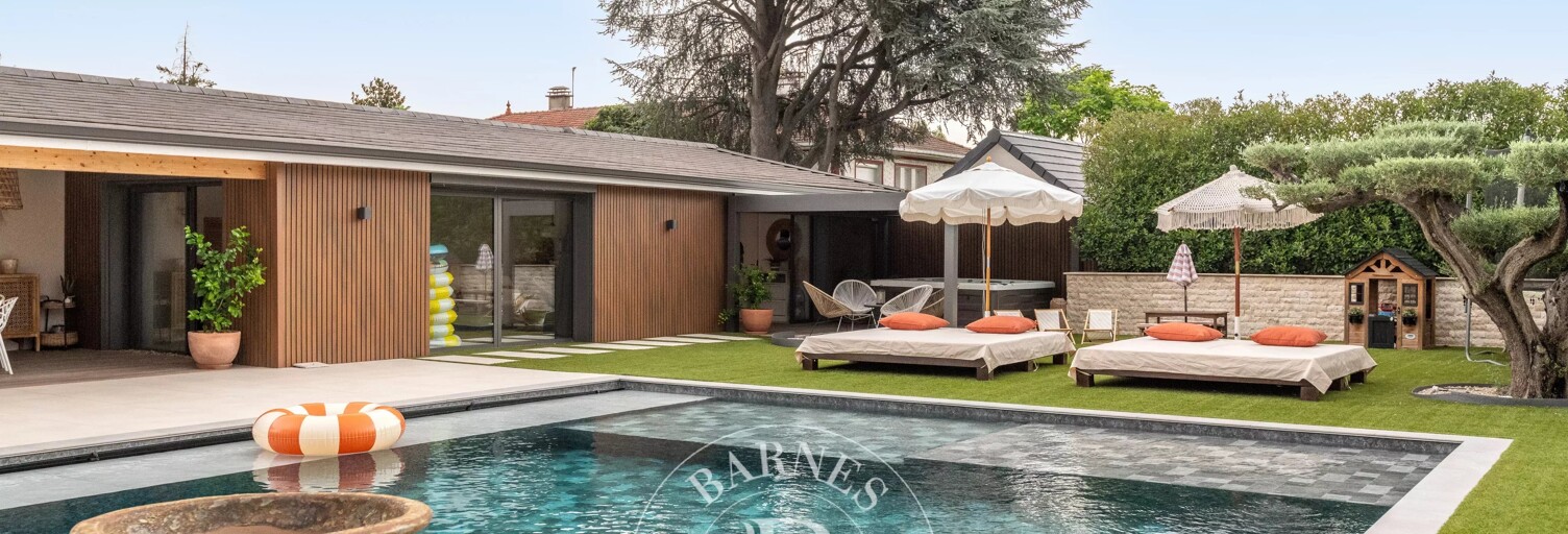 Maison 8 Pièces 280 m² à vendre à Jonage (69330)