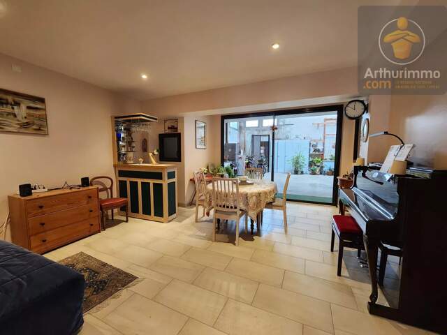 Beaugency Centre – 165 m², 5 chambres, terrasse, véranda, garage et atelier exceptionnel — photo du bien