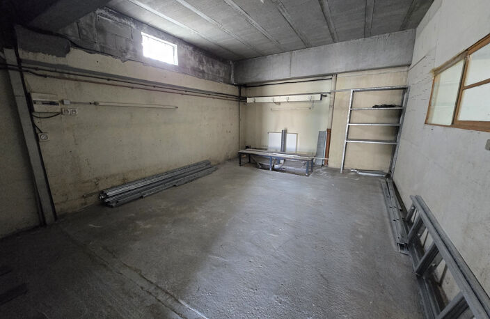 PAMIERS-LOCAL COMMERCIAL 285 m2 — photo 5