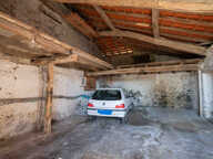 Ortzia, 170 m2 à refaire à votre main et un garage de 45 m2 — photo 2